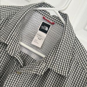 The North Face Monochrome Grid Shirt men's medium